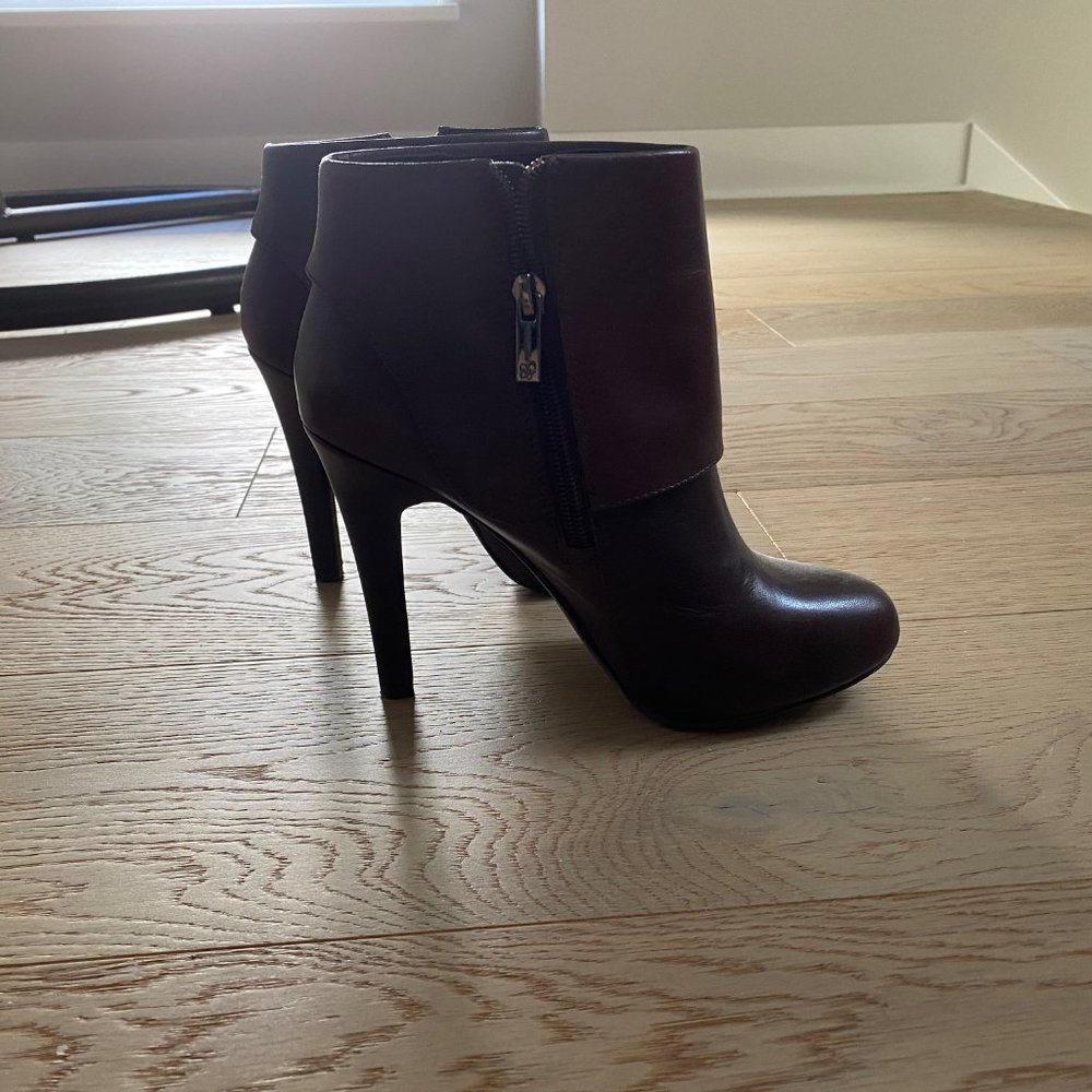 Jessica Simpson Women's Addey Boot, Hot Chocolate